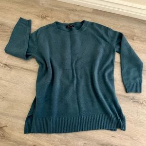 Olivia Skye oversized turquoise sweater size S